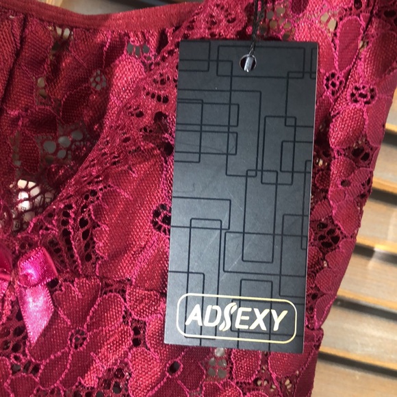 Lingerie - Picture 3 of 3